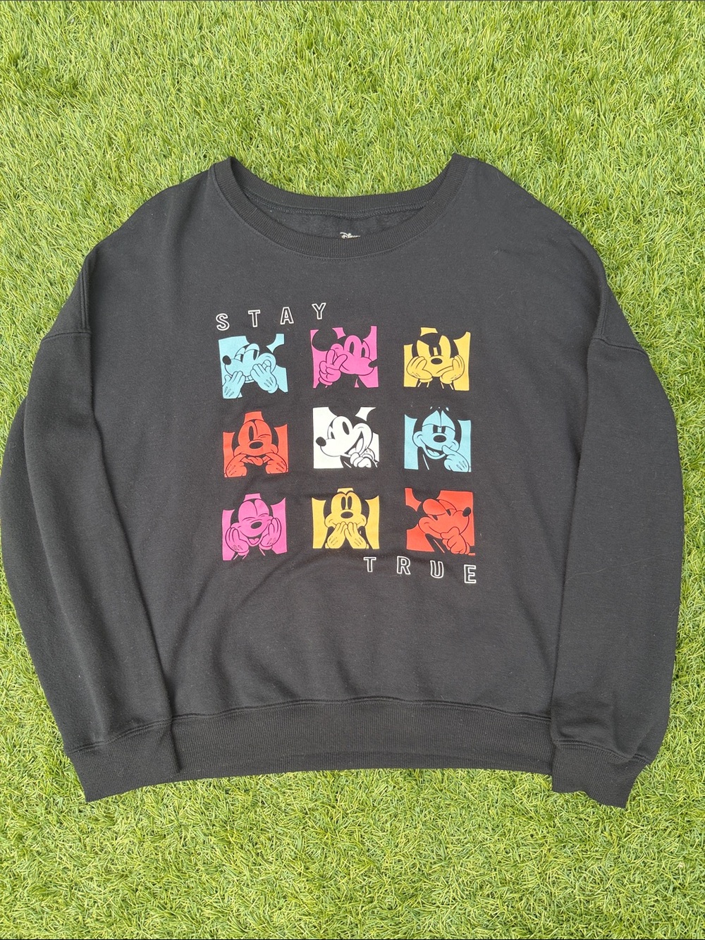 Disney Mickey Mouse Stay True Graphic Sweatshirt Black Women’s Medium Pullover